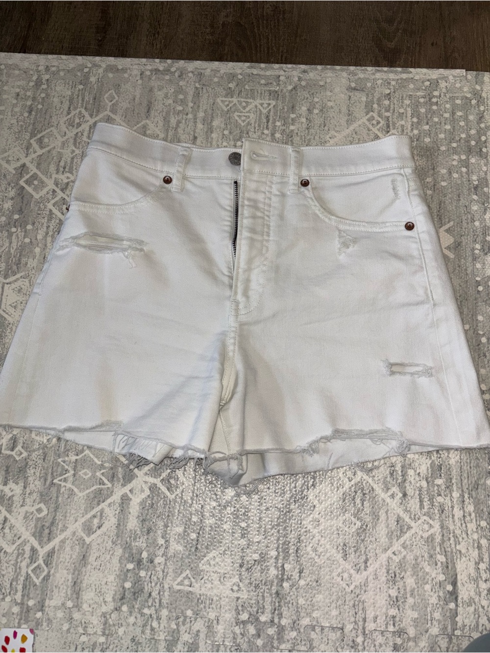 Women’s Express White Distressed High-Rise Denim Shorts